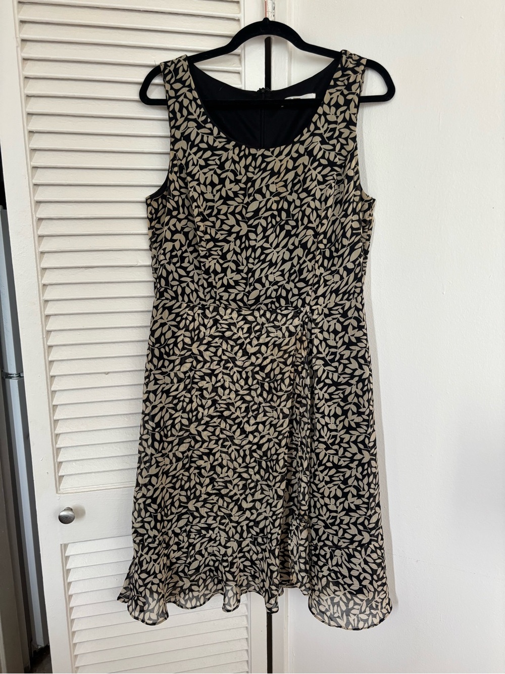 cleo Black & Cream Leaf-Print Midi Dress
